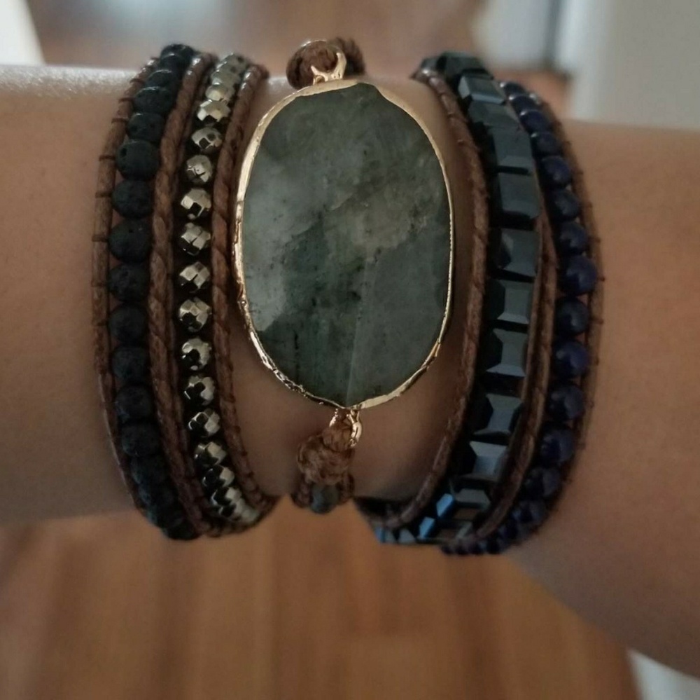 NATURAL AMAZONITE STONE & GLASS BRACELET - Picture 2 of 6